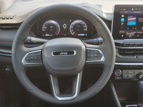 New 2026 Jeep Compass Trailhawk w/ Trailer Tow Group AWD/4WD image 22