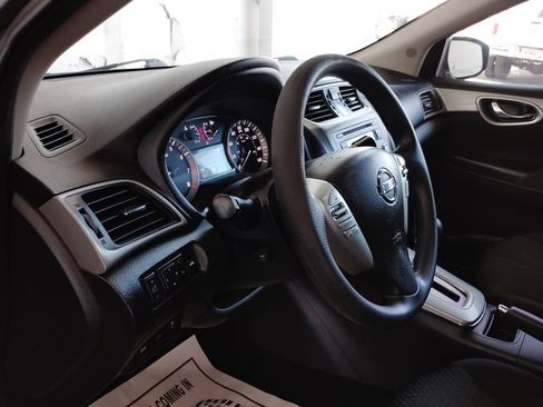 Used 2013 Nissan Sentra SR FWD image 23