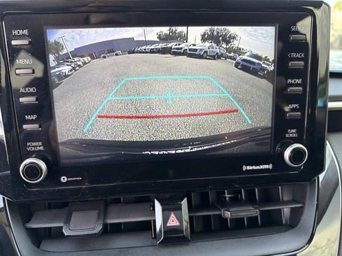 Used 2022 Toyota Corolla LE image 28