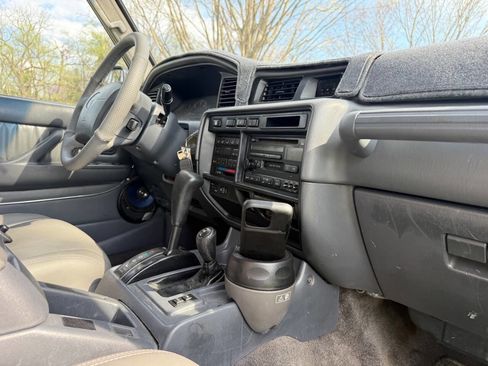 Used 1996 Toyota Land Cruiser image 36