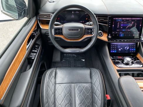 Used 2024 Jeep Grand Wagoneer L Series III image 29