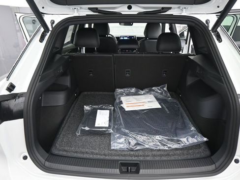 New 2026 Volkswagen Tiguan SE R-Line image 38