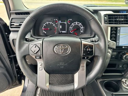 Used 2020 Toyota 4Runner SR5 Premium image 35