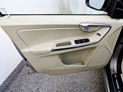 Used 2014 Volvo XC60 T6 image 7