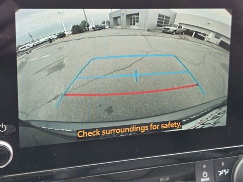 Used 2024 Toyota Highlander XLE image 19