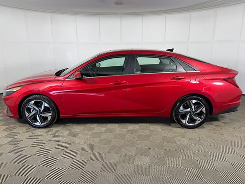 Used 2023 Hyundai Elantra Limited w/ Cargo Package FWD image 15