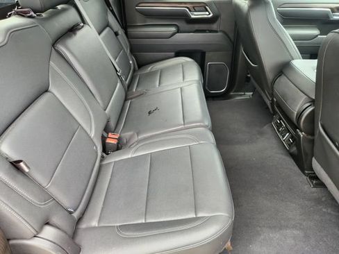 Used 2025 GMC Sierra 1500 SLT RWD image 31