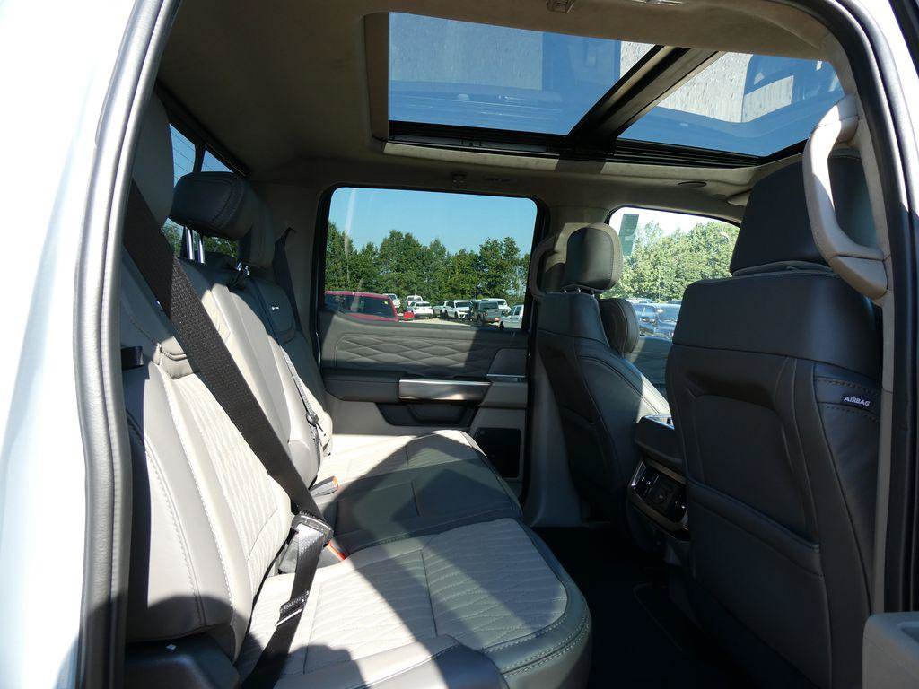 New 2027 Ford F250 Platinum w/ Platinum Plus Package AWD/4WD image 15