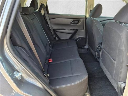 Used 2024 Nissan Rogue S AWD/4WD image 19