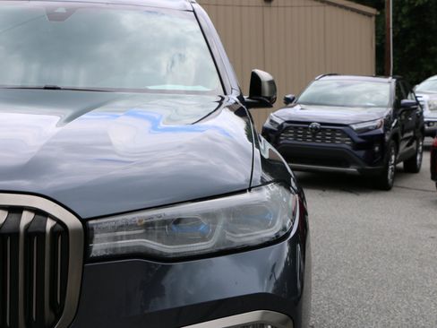 Used 2021 BMW X7 M50i w/ Executive Package AWD/4WD image 13