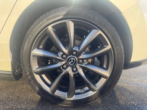 Used 2019 MAZDA MAZDA3 AWD Hatchback w/ Preferred Pkg image 20