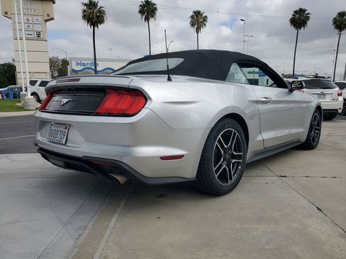 Used 2018 Ford Mustang Premium image 6