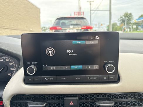 Used 2024 Honda HR-V LX image 19