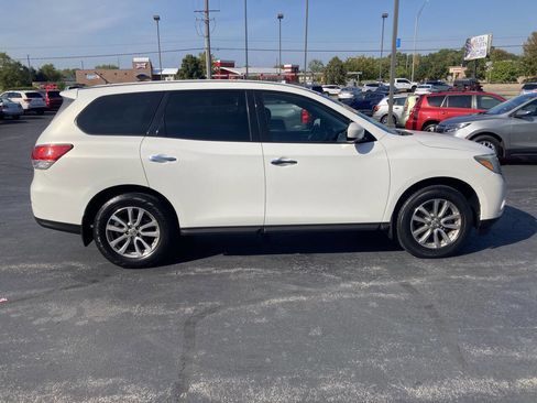 Used 2014 Nissan Pathfinder S image 3