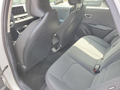 Used 2025 Kia K4 FWD image 15