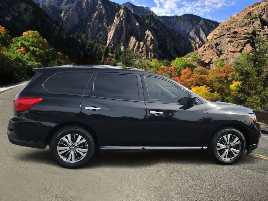 Used 2020 Nissan Pathfinder SL AWD/4WD image 2