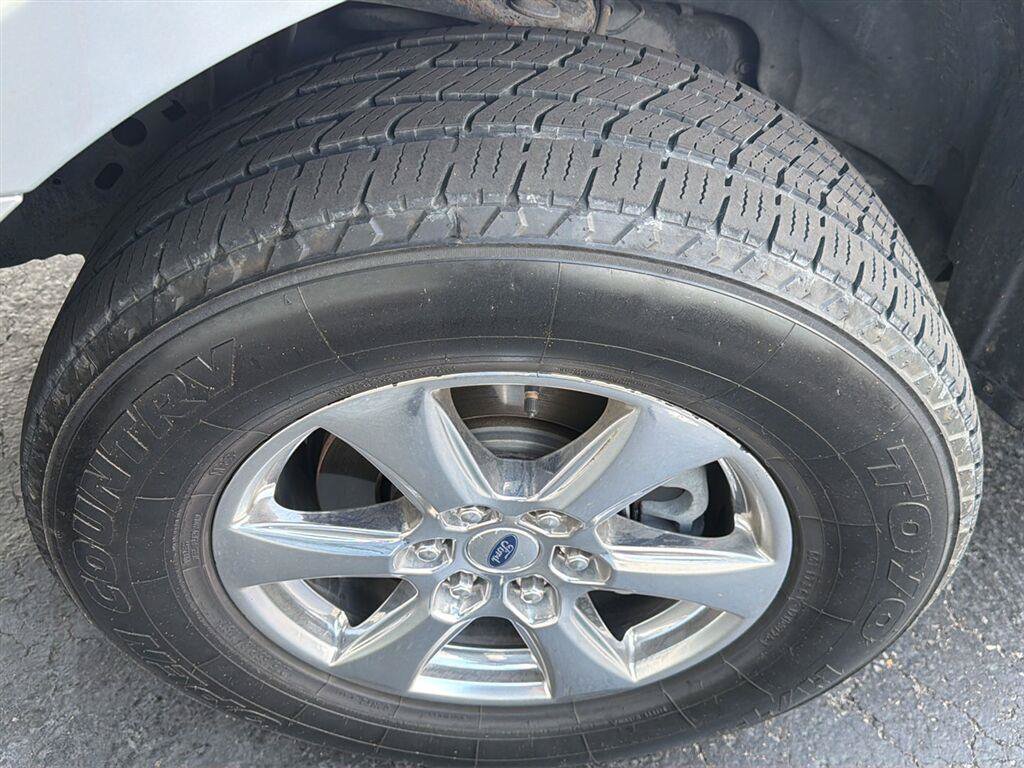 Used 2018 Ford F150 XLT w/ Equipment Group 301A Mid AWD/4WD image 6