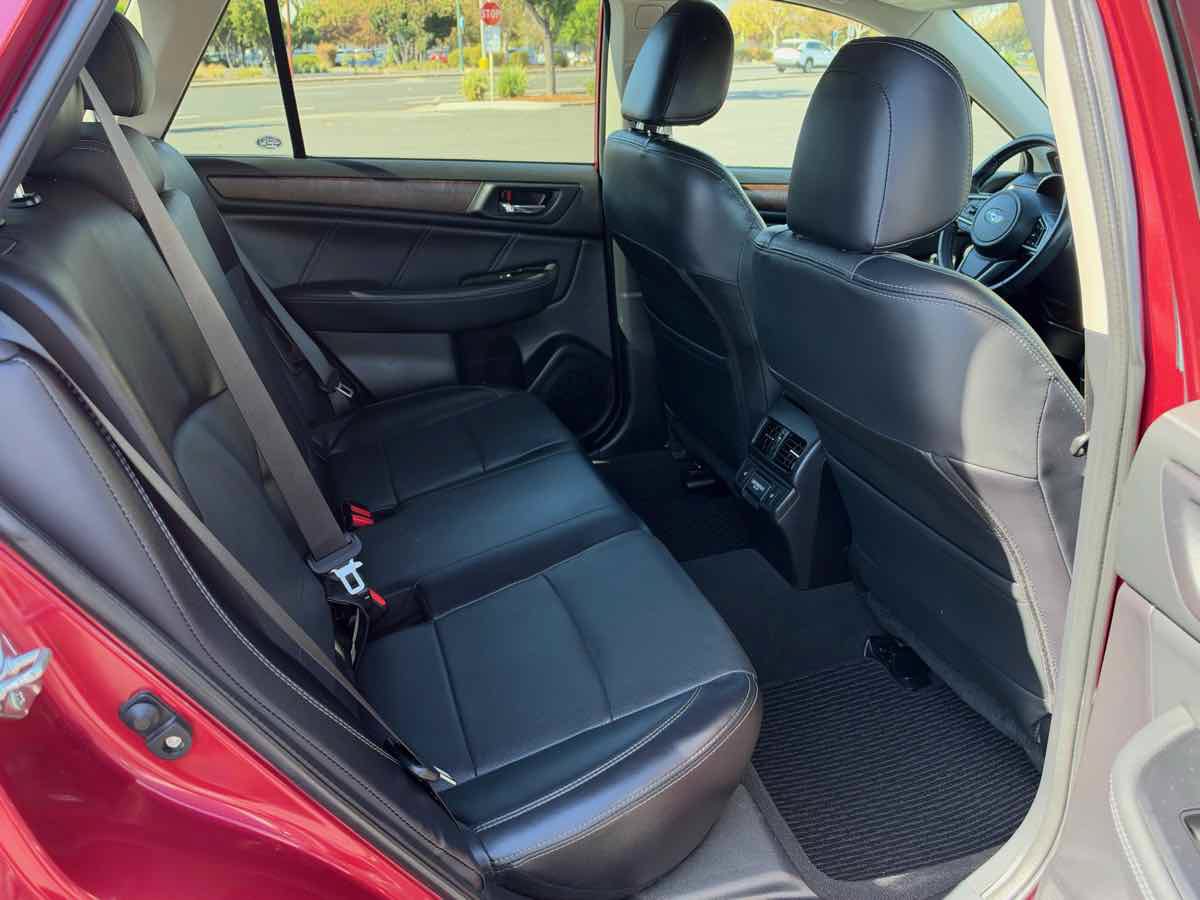 Used 2018 Subaru Outback 3.6R Limited AWD/4WD image 23
