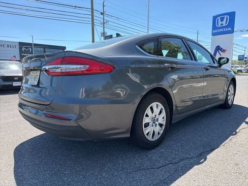 Used 2020 Ford Fusion S FWD image 4