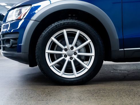 Used 2017 Audi Q5 2.0T Premium Plus w/ Technology Package image 7