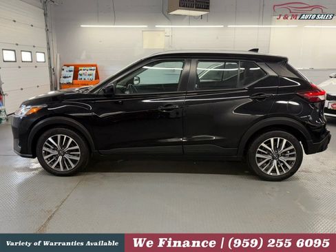 Used 2022 Nissan Kicks SV FWD image 13