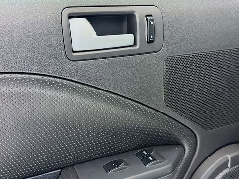 Used 2008 Ford Mustang GT Premium image 15