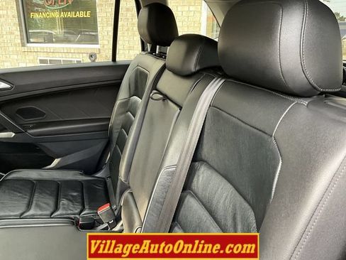Used 2019 Volkswagen Tiguan SEL Premium AWD/4WD image 31