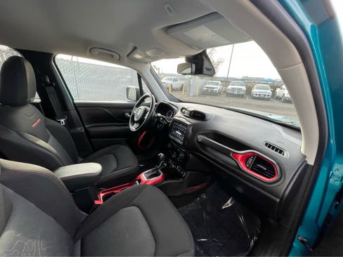 Used 2020 Jeep Renegade Trailhawk w/ Cold Weather Group image 28