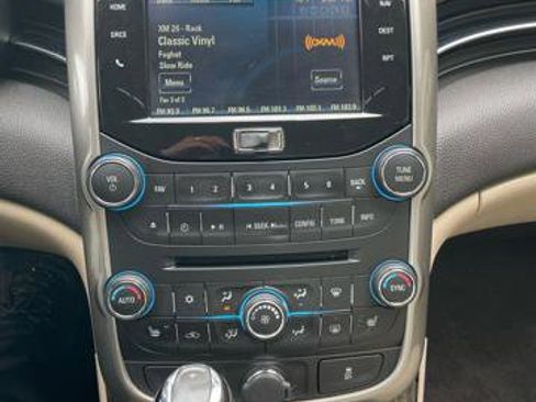 Used 2014 Chevrolet Malibu LT image 25