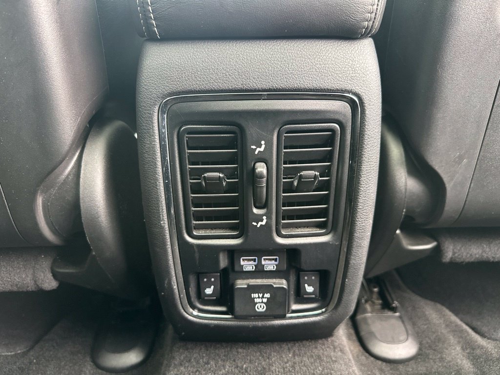 Used 2015 Jeep Grand Cherokee Overland w/ Advanced Technology Group AWD/4WD image 17