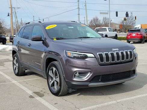 Used 2020 Jeep Cherokee Limited image 3