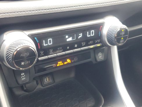 Certified 2023 Toyota RAV4 XLE Premium image 31