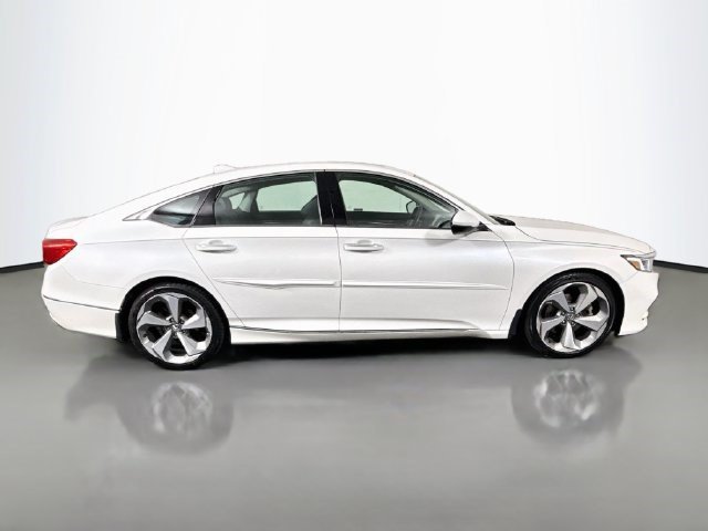 Used 2020 Honda Accord Touring image 11