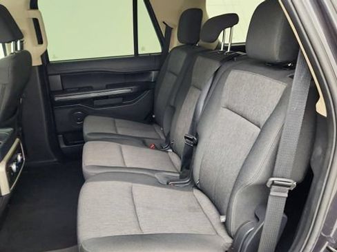 Used 2024 Ford Expedition XLT RWD image 18