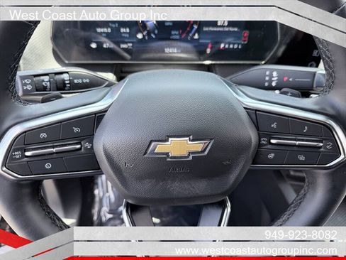 Used 2026 Chevrolet Equinox LT AWD/4WD image 10
