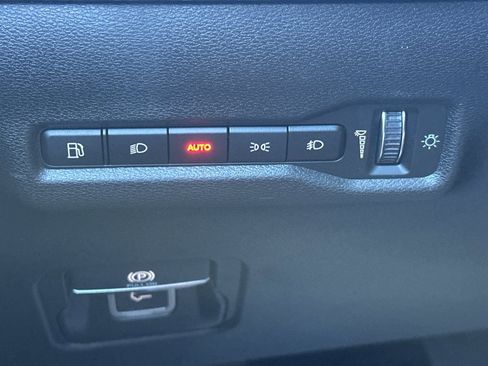 New 2026 Jeep Cherokee Limited image 30