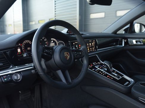 Certified 2023 Porsche Panamera image 16