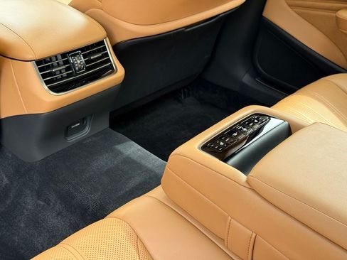 Certified 2023 Lexus LS 500 AWD w/ Interior Upgrade Package image 27