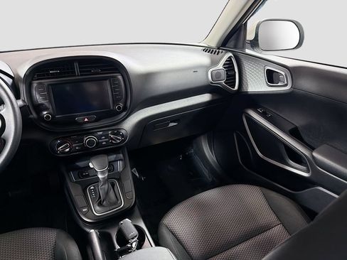 Used 2024 Kia Soul LX FWD image 22