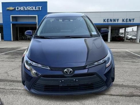 Used 2026 Toyota Corolla LE FWD image 5