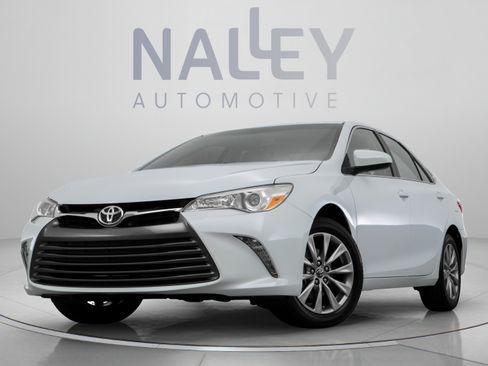 Used 2017 Toyota Camry SE FWD image 10