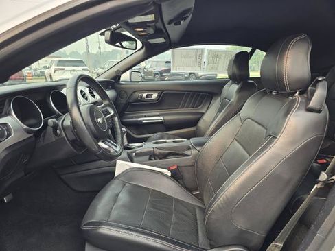 Used 2020 Ford Mustang Premium RWD image 8