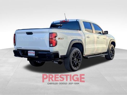 Used 2024 Chevrolet Colorado Z71 w/ LPO, Dark Essentials Package image 9
