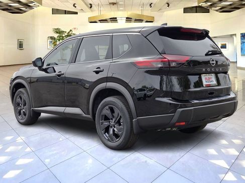 New 2026 Nissan Rogue SV FWD image 4