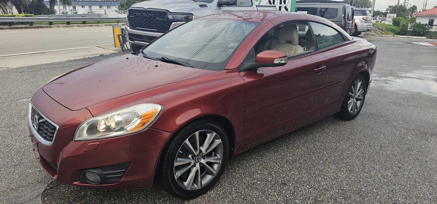 Used 2011 Volvo C70 T5 w/ Convenience Pkg FWD image 18