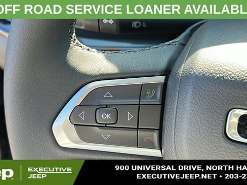 Used 2025 Jeep Compass Limited w/ Sun & Sound Group AWD/4WD image 12