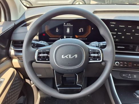 New 2026 Kia Carnival LX image 15