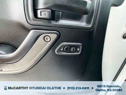 Used 2018 Jeep Wrangler Unlimited Sport S AWD/4WD image 23