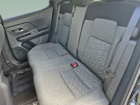 Used 2026 Nissan Kicks SV FWD image 17