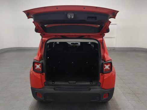 Used 2020 Jeep Renegade Latitude w/ Cold Weather Group AWD/4WD image 29